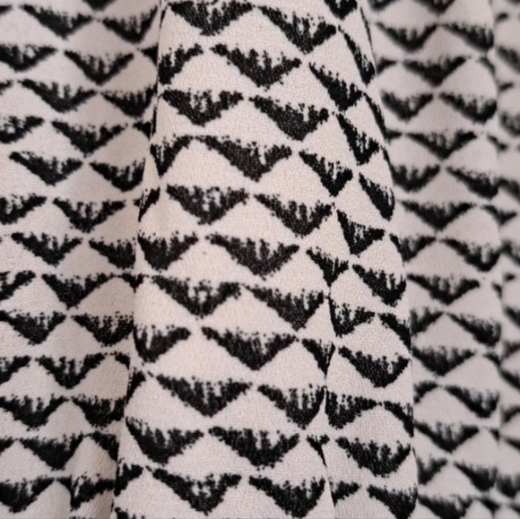 Francesca's Miami Black and White Pattern Romper Size Medium - Picture 11 of 11